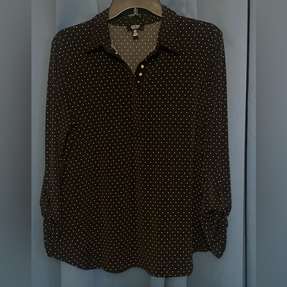 Jones New York black blouse with white polka dots